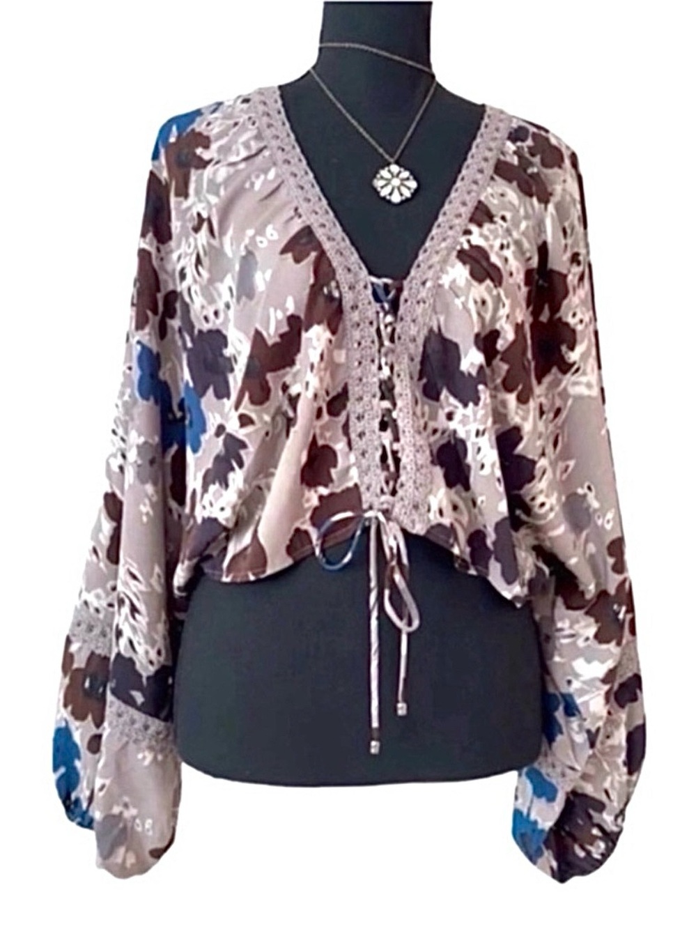 VESTIQUE ~ Long Blouse Sleeves Multicolor Floral Crop Top w/Crocheted Details